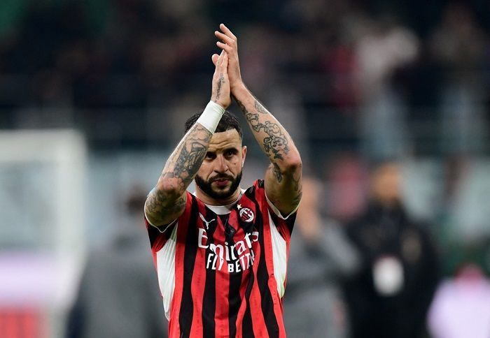 Bukan Orang Pertama yang Diberitahu, Pep Guardiola Kecewa dengan Kyle Walker 