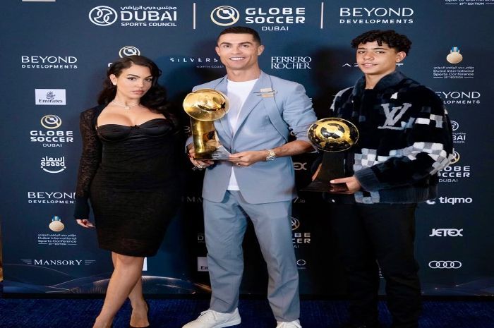 Ikuti Jejak sang Ayah, Cristiano Jr Kabarnya Gabung dengan Real Madrid