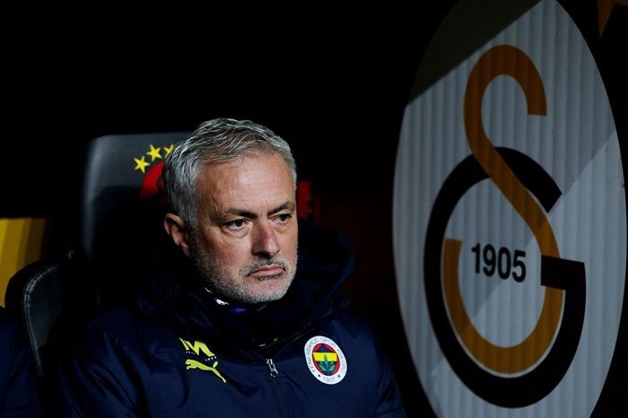 Fenerbahce Pecat Jose Mourinho Usai Gagal Bawa Klub Lolos ke Liga Champions