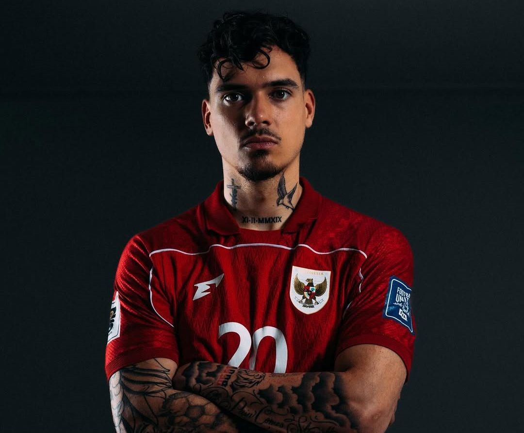 Shayne Pattynama Ceritakan Pengalamannya Dilatih Dennis Bergkamp saat Menimba Ilmu di Ajax